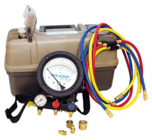 Manomètre test pour vérification de dispositif anti-refoulement